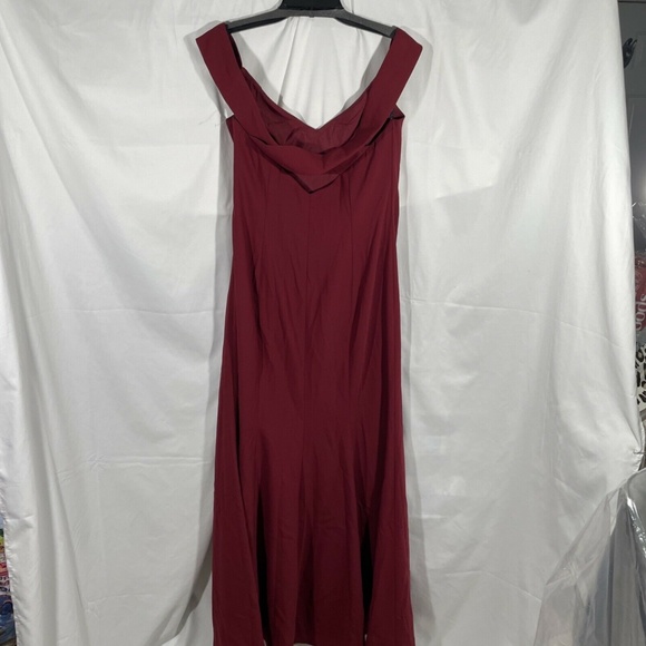 NEW Dessy Collection [ 14 ] Off Shoulder Crossback‎ Gown in Burgundy - Picture 10 of 12